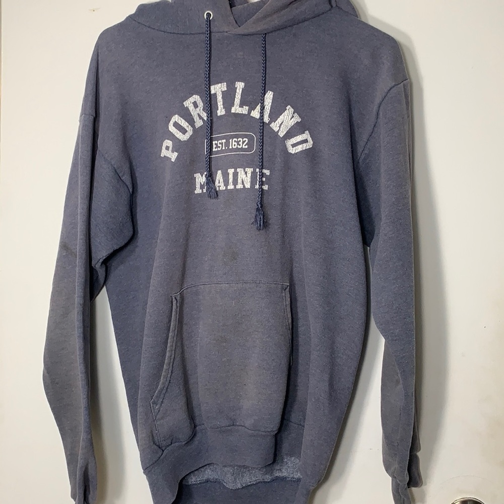 sweat shirt